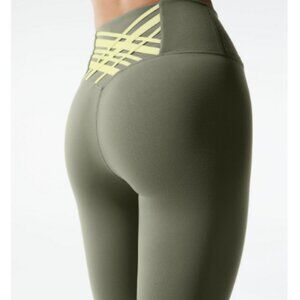 Fabletics Boost PowerHold® High-Waisted 7/8 Legging Green XS